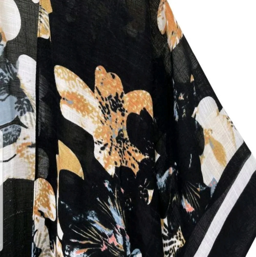 Kimono - Picture 3 of 3